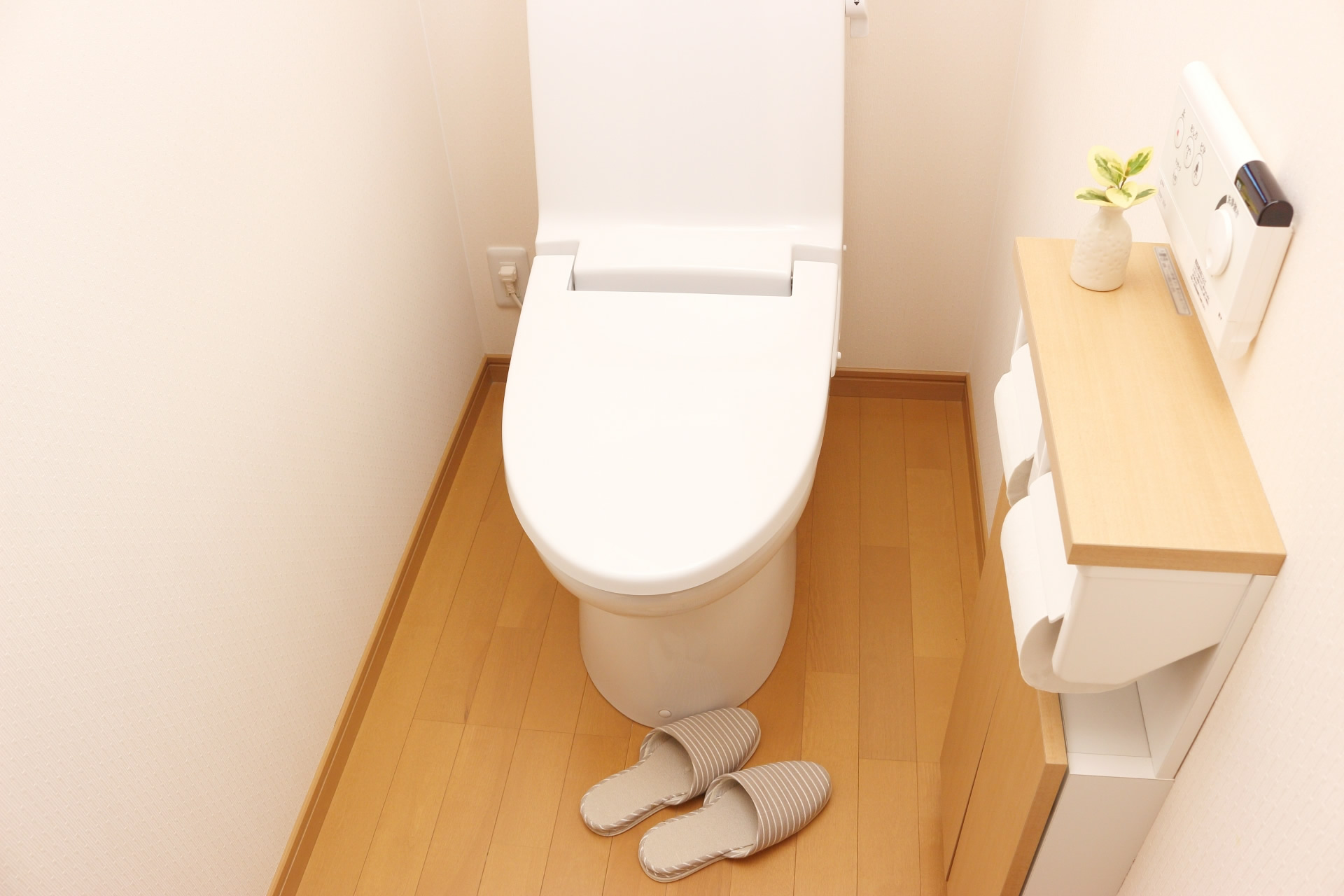 トイレの便器につまりが発生した際の対処法とは？原因や注意点も紹介 大阪のトイレのつまり水漏れ、水道修理はおおさか水道職人